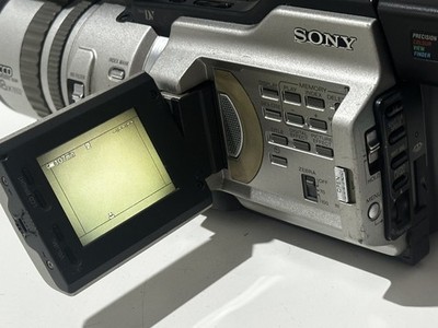 Sony DCR-VX2000 MiniDV Camcorder - 
