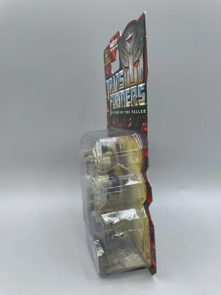 2009 Transformers Movie Revenge Of The Fallen Legends Class Autobot Ratchet New - Image 3 of 4