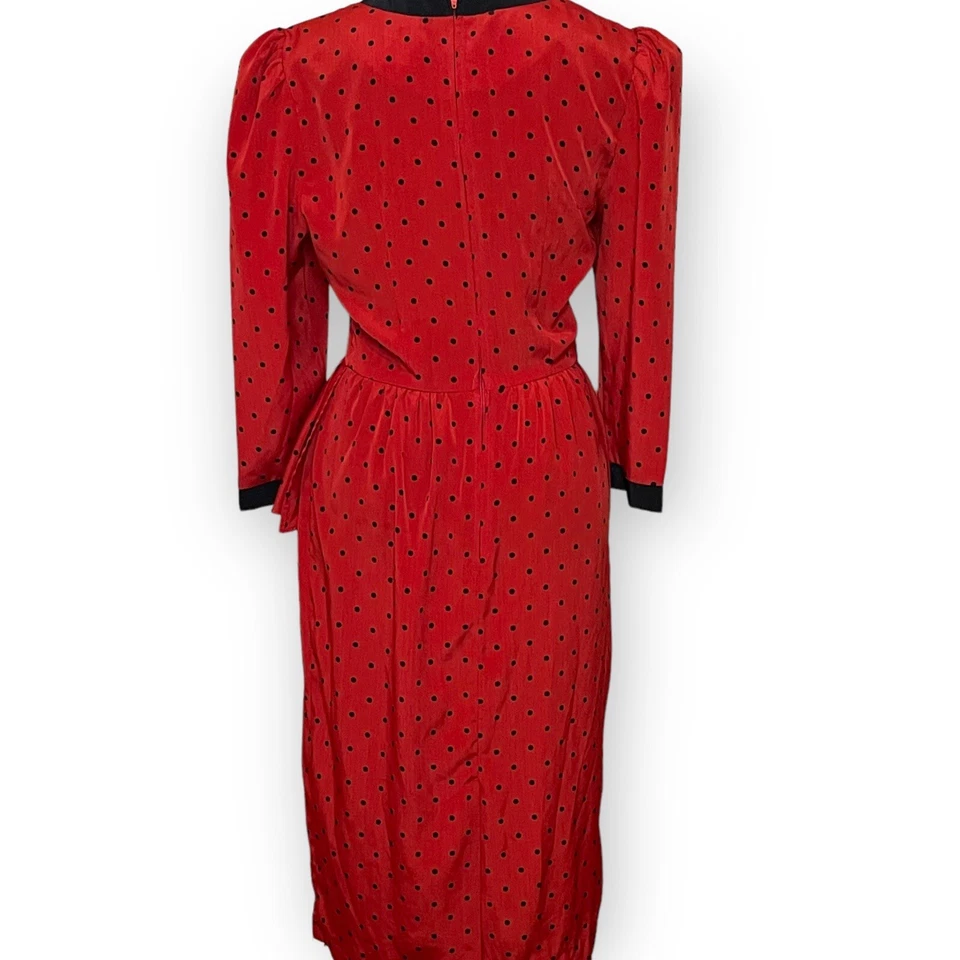 Vestido Midi Feminino Petite Focus 4 Bolinhas Vermelhas Babado Leve Anos 80 Pinup Antigo - Imagem 4 de 4