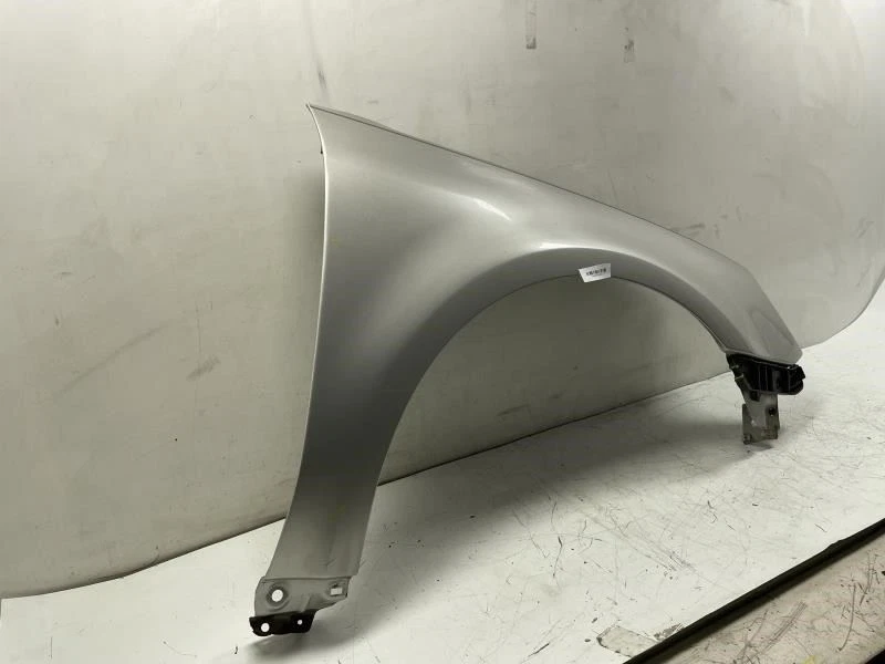 Ford Fivorent 2005 2007 cubierta guardabarros del lado del pasajero delantero derecho OEM+ Foto 3 de 4