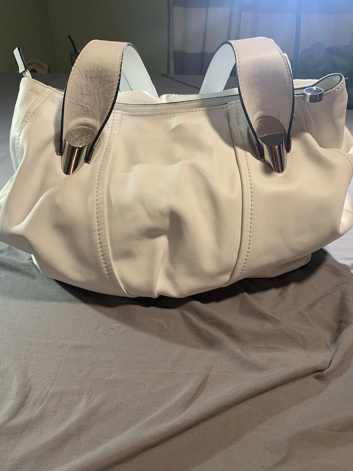 CROMIA Invierno Cuero Blanco GRANDE Bolso de Hombro Bolso de Mano ITALIA Acentos Plateados Foto 3 de 4