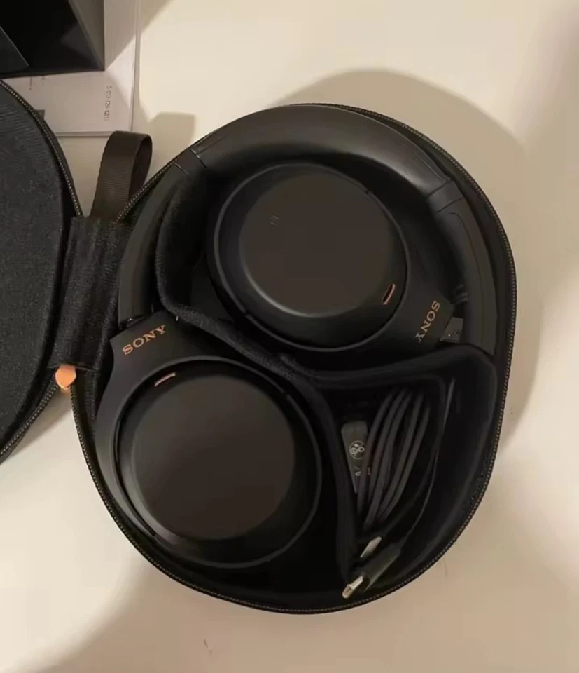 Sony WH-1000XM4 Unofficial Bluetooth Headsets - Image 2 of 4