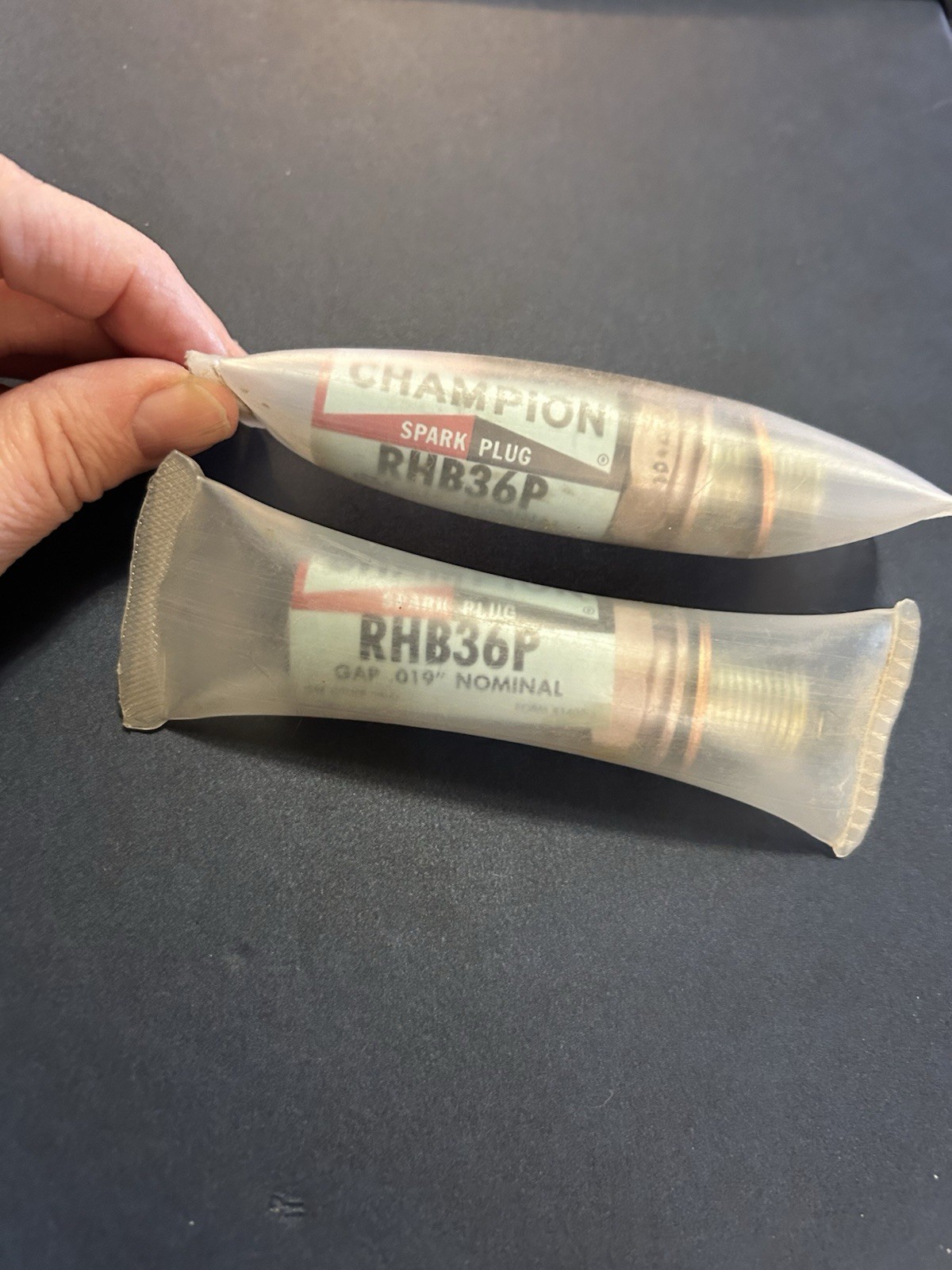 Champion Aircraft New Old Stock RHB36P Spark Plugs