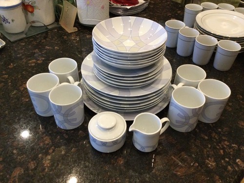 Art Deco Studio Nova Service for 6 "Truck" Dinnerware plus Accessories - Picture 7 of 15