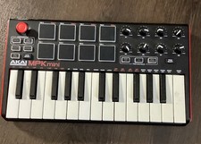 Akai Professional MPK Mini 8-Knob 25-Key USB MIDI 8 Pad Keyboard Controller Red