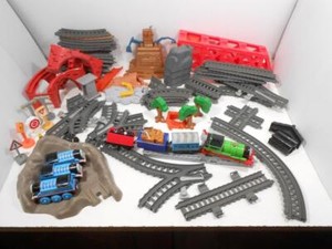 Lot of MATTEL Thomas & Friends Trackmaster Train Engine Railroad, Buildings
