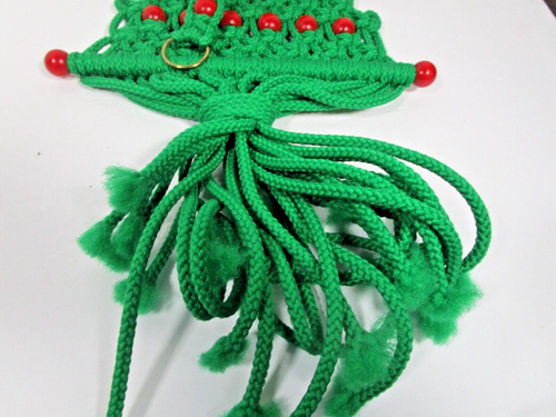 Macrame Christmas Tree Hand Knotted Green with Red Wooden Beads Boho MCM 22"+ - Picture 7 of 8
