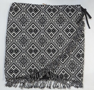 Same Thread Global Imports For Good Wrap Mini Skirt With Geometric Designs NEW 