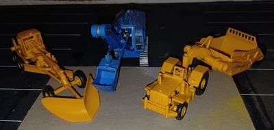 ENGINS DE CHANTIER UMEX/KIBRI 1/87 : CATERPILLAR - Photo 1/4