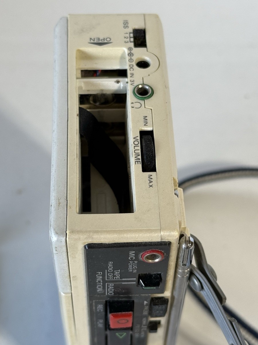 SONY WA-77 カセットプレーヤー ジャンク ソニーウォークマン SONY WA-77 カセットプレーヤー ジャンク ソニーウォークマン