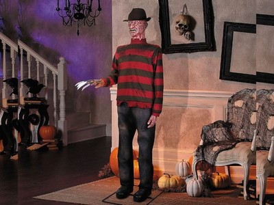 Freddy Krueger Animatronic 6 Ft Life Size Halloween Prop Nightmare Elm St Horror
