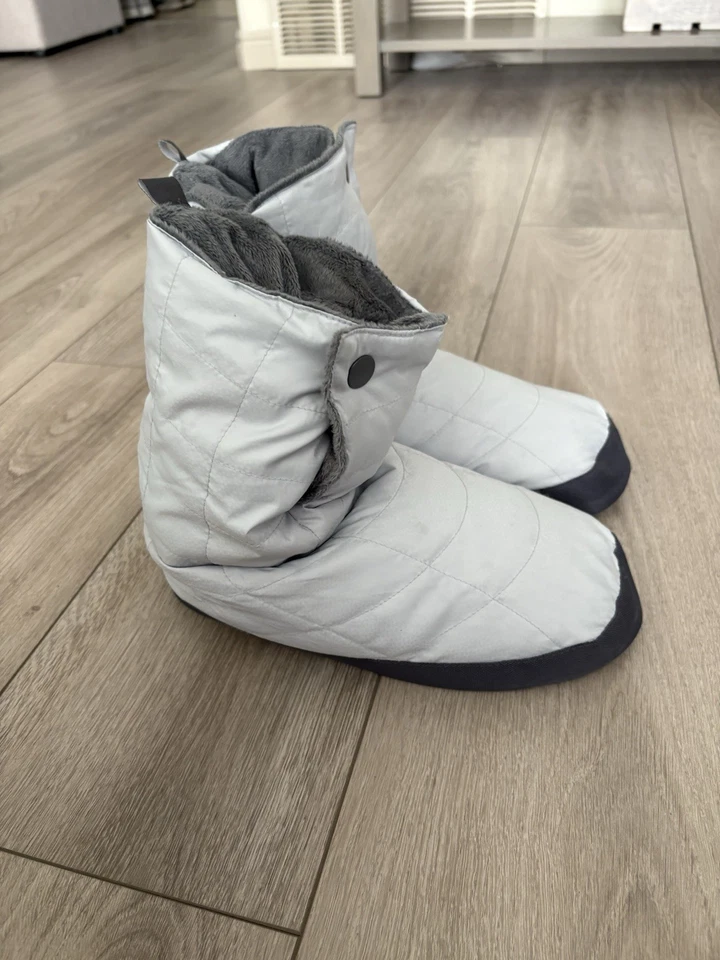 REI Womens Medium 7/8 DUCK DOWN BOOTIES SLIPPERS Fold-own Gray - Image 3 of 4