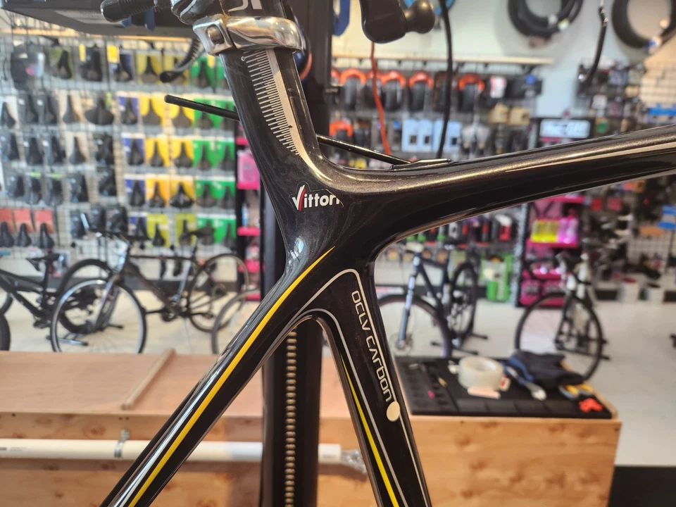 TREK MADONE 5.1 56 cm ROAD BIKE RACE 700c CARBON FIBER NOT DISC EXC COND BLACK - Image 3 of 4