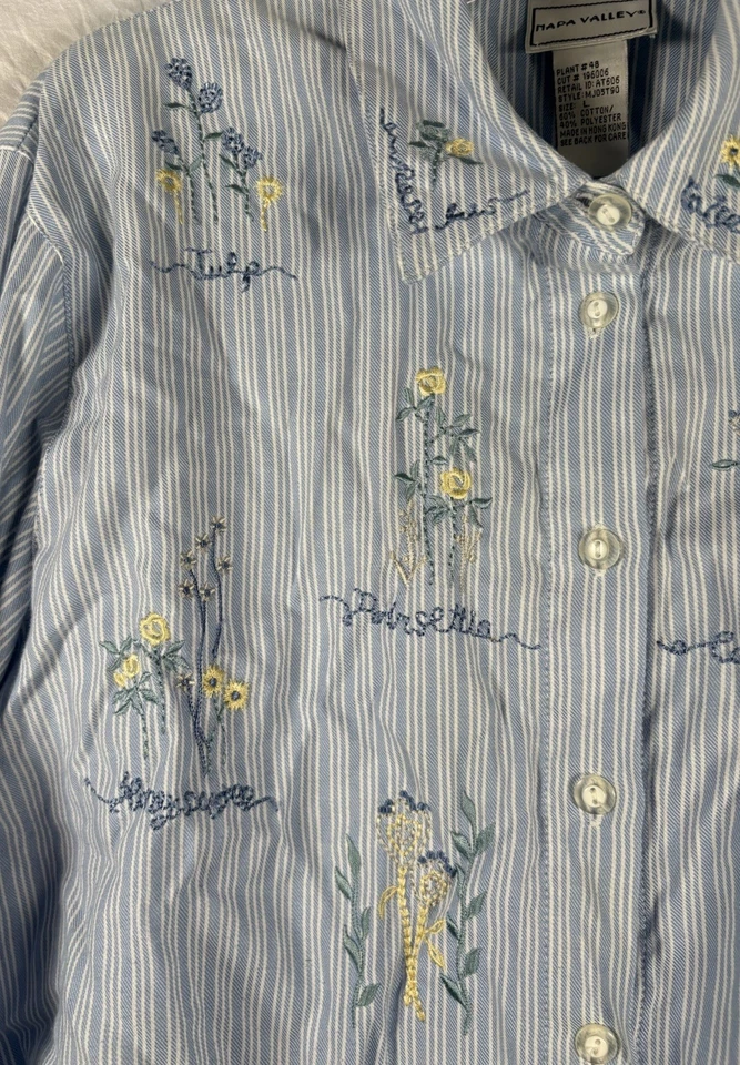 Top De Colección Napa Valley Para Mujer L Azul Amarillo Verde Rayas Bordado Abotonado Foto 3 de 4