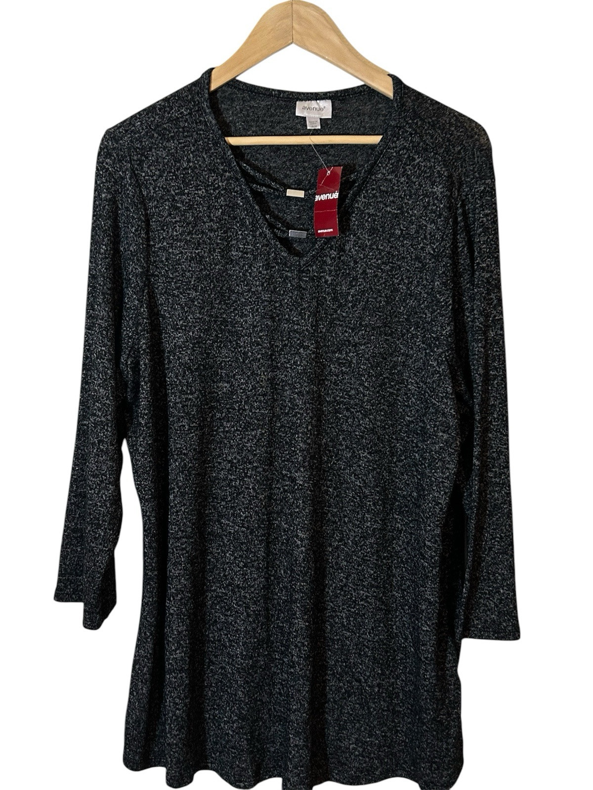 Avenue Women's Plus Size Long Sleeve V Neck Top Size 18/20 NWT  soft & stretchy image 7