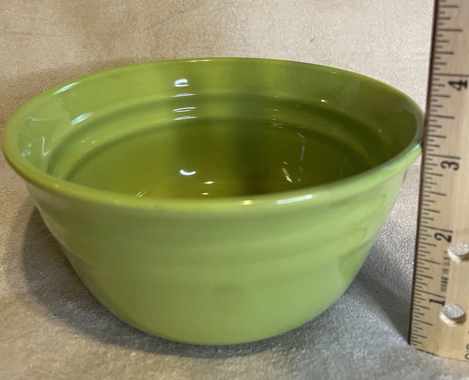 Cuenco de cereal Rachael Ray Double Ridge verde manzana cupé Foto 4 de 4