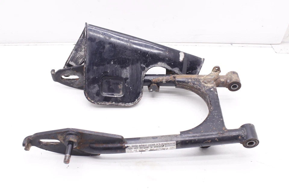 79 Honda Xl75 OEM braço oscilante suspensão braço oscilante e protetor de corrente R8 - Imagem 2 de 4