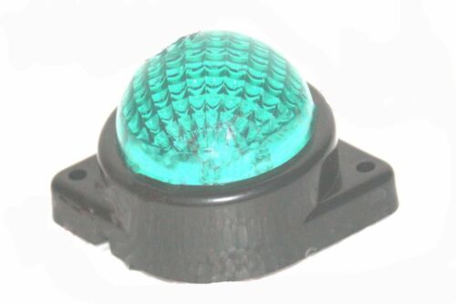 Universal LED Green Lens 12v Side Indicator Marker & Parking Light - Picture 1 of 3