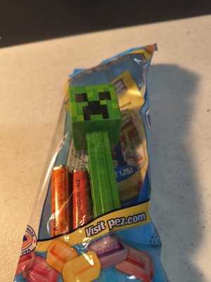 Minecraft ~ Creeper ~ Pez Dispenser ~ 2024 ~ New In Package