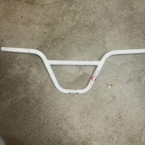 White Sinz BMX Handlebars – Mid School Era – 28in Wide– Freestyle Racing Vintage