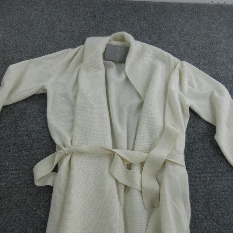 Cárdigan de mujer Neiman Marcus colección cachemir grande marfil con cinturón plumero Foto 3 de 4