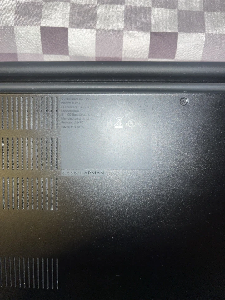 Lenovo ThinkPad E14 2nd Gen 14" Screen Broken, No Power. Parts Only - Image 3 of 4