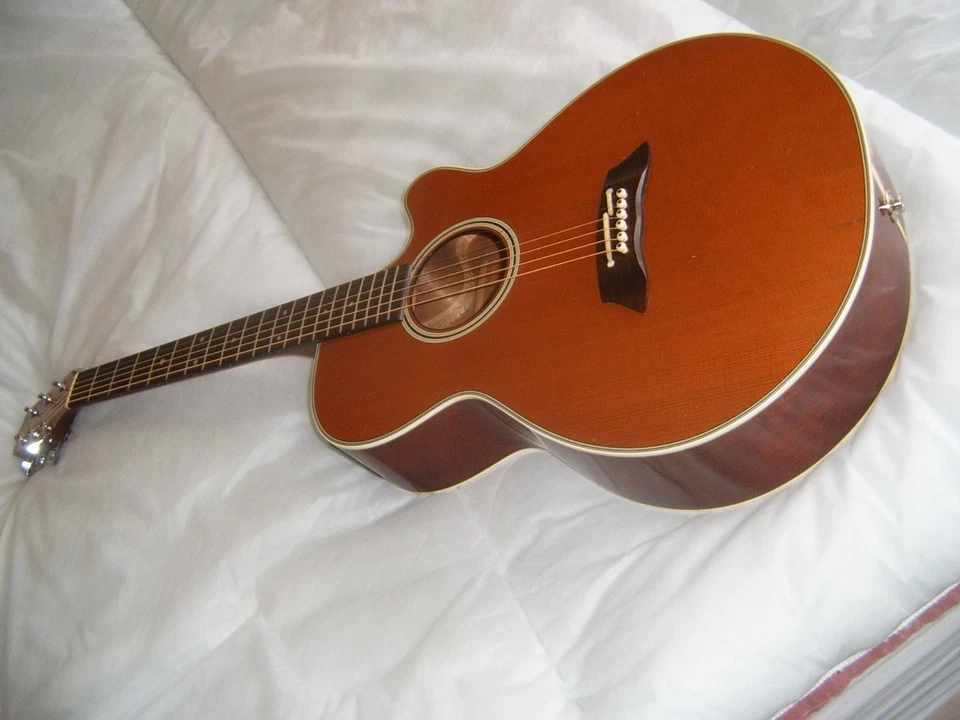 Takamine electro acoustic guitar 1996 EF series - Image 3 of 4