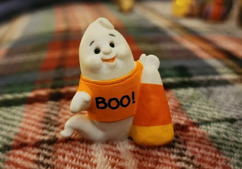 Hallmark Merry Miniatures Halloween Figure Ghost with Candy Corn 1992