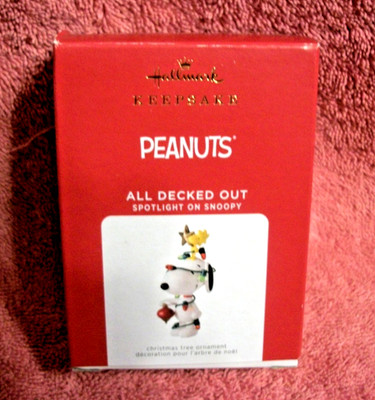 PEANUTS - ALL DECKED OUT SNOOPY & WOODSTOCK - HALLMARK - 2021