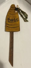 Wooden Herb Garden Marker w/Bee - Primitive