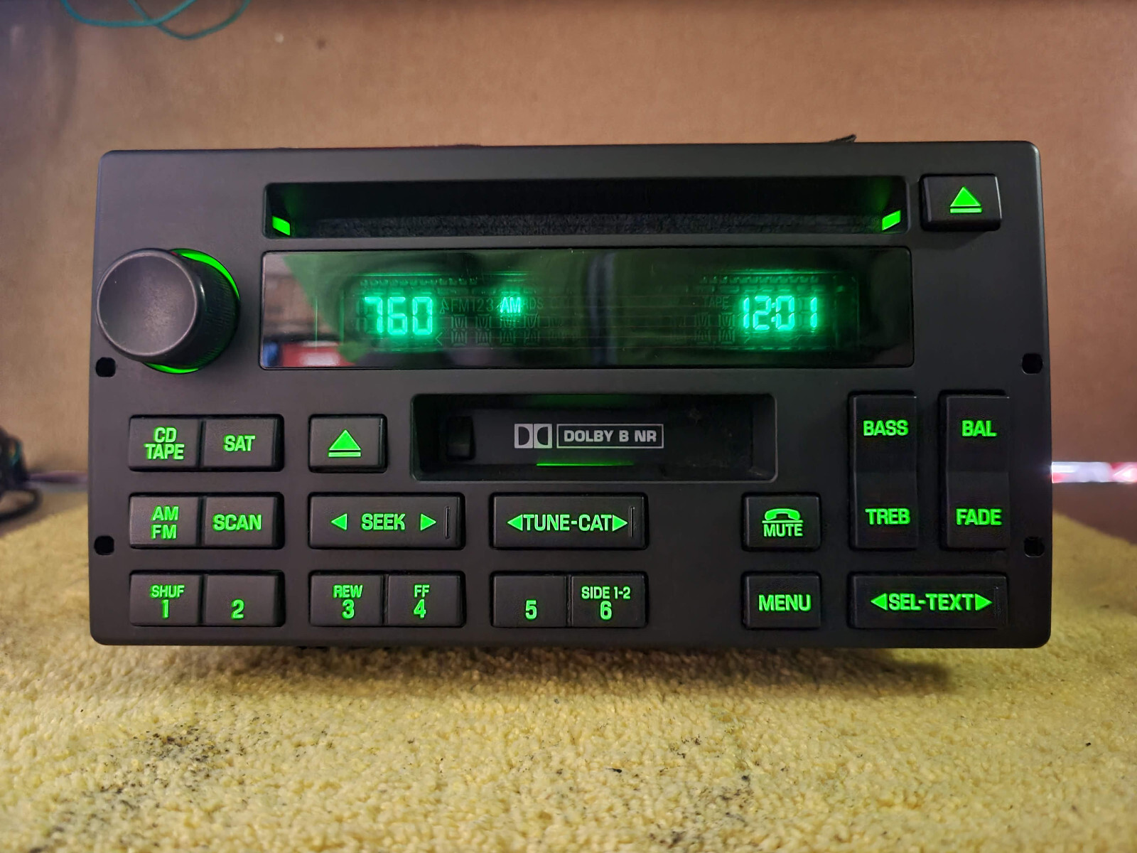 GENUINE FORD Crown Victoria Grand Marquis Stereo Radio Tape Cassette & CD Player