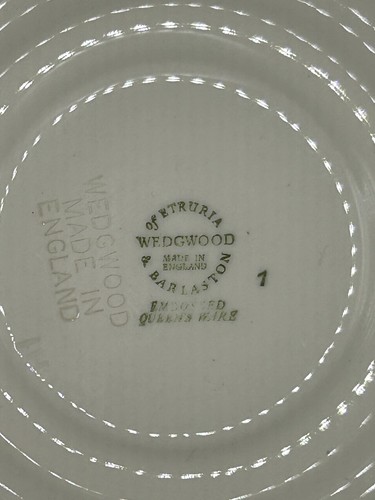 VTG WEDGWOOD Cup&Saucer Set Etruria & Barlaston Embossed QUEENSWARE Blue White - Picture 6 of 9