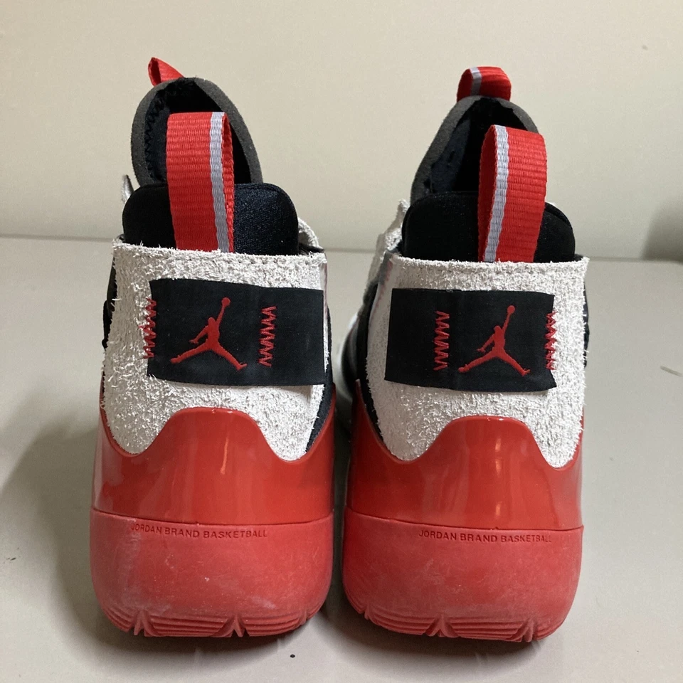Talla 9 - Jordan Defy SP Blanco Negro Rojo 2019 Foto 4 de 4
