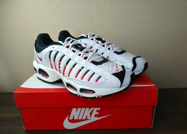 air max plus tn ultra white black