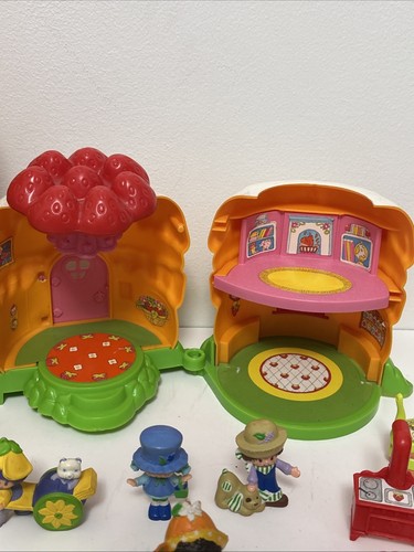 Huge Vtg Lot Strawberry Shortcake 23 Miniatures Berry Patch Display Cabinet More - Bild 8 von 17