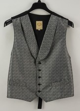 Vintage WAH Maker USA Men's XL Silver Geometric Jacquard Shawl Western Vest