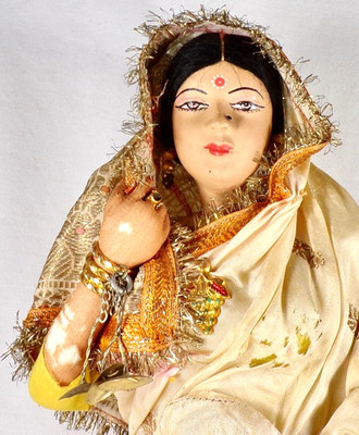 Indian Travel Doll Composition Gold White Silk Sari Jewelry 14.5in Vintage As Is