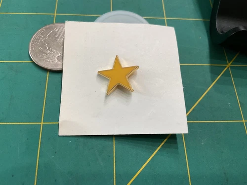 US Army ROTC Award School yellow Star Honor  8455-00-082-2332 CAGE  6H307