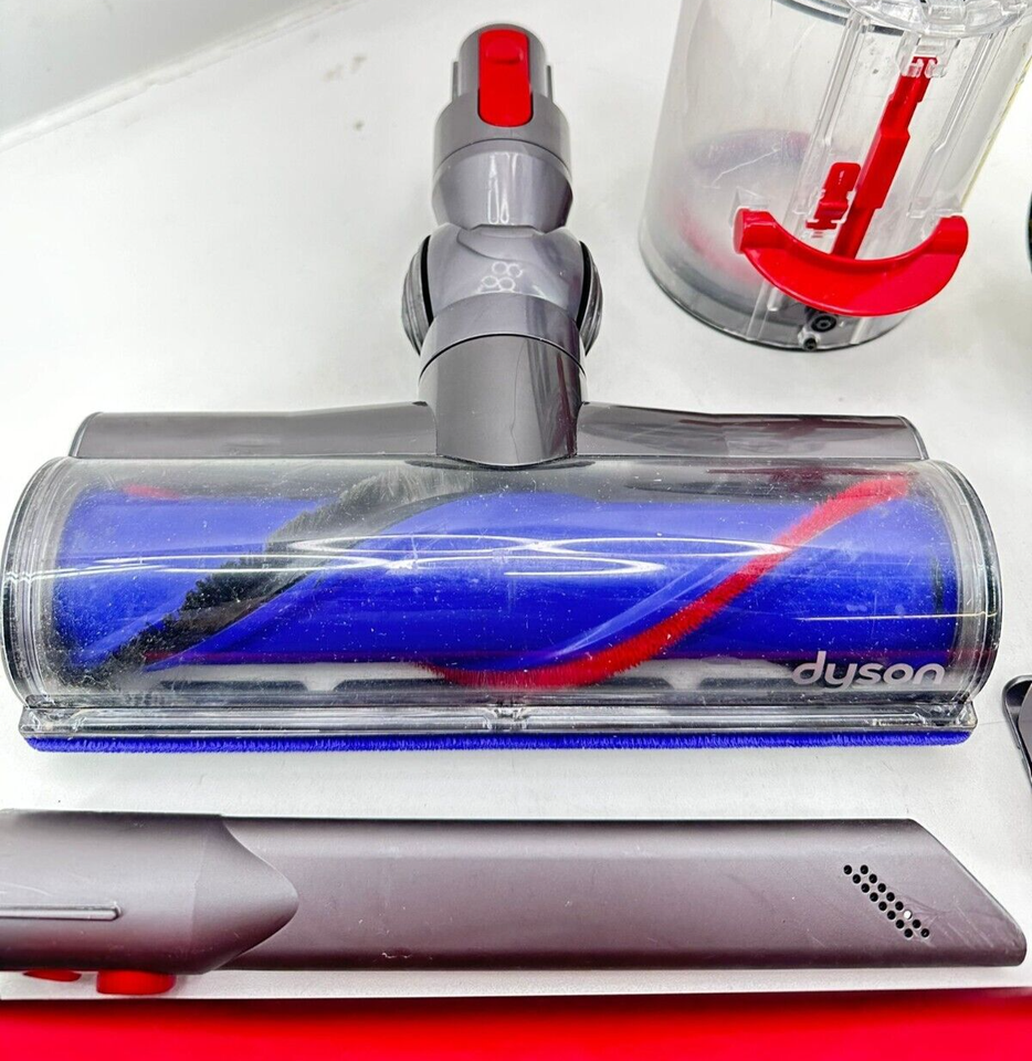 Dyson V10 Motorhead Cordless Vacuum Cleaner Red 0090 eBay