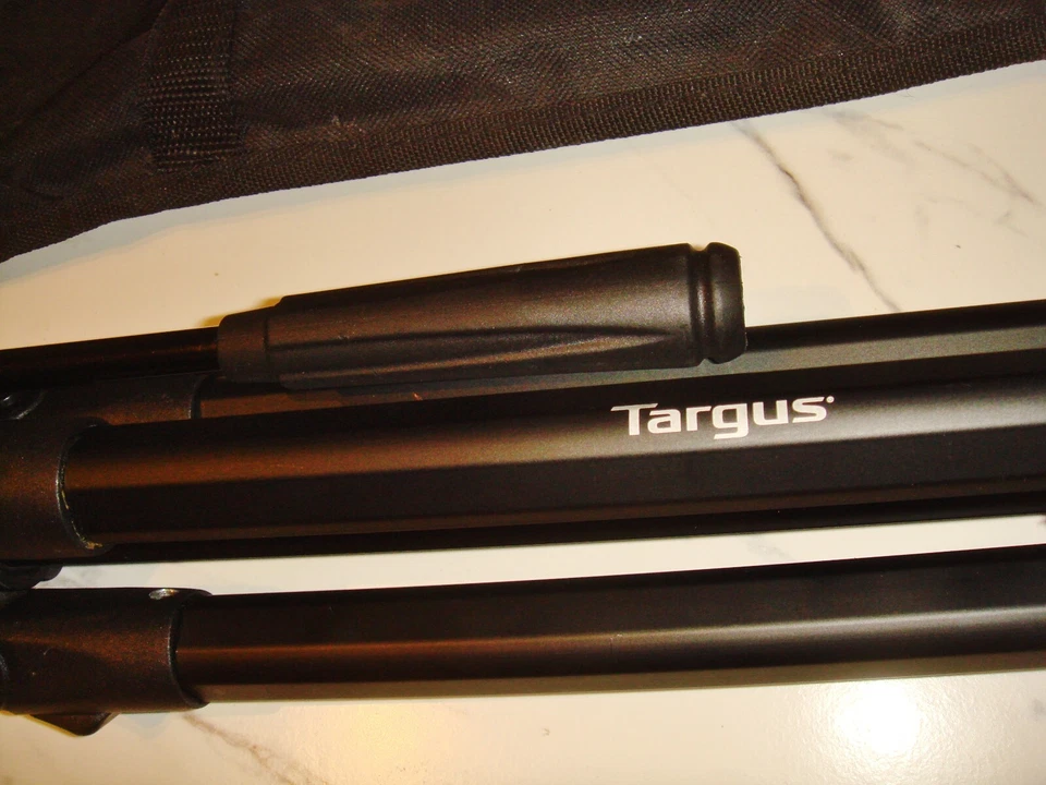 TARGUS PRO babble level Tripod Very good condition - Image 2 of 4
