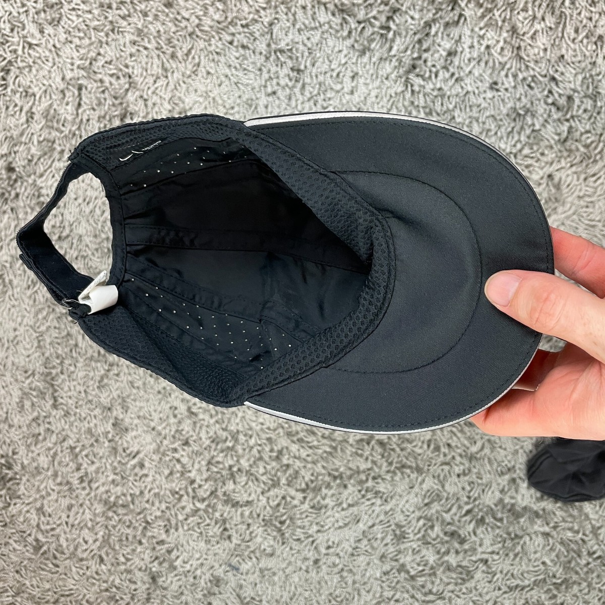 Nike Tailwind Cap Strap Back Hat Black Dri Fit Logo Vented Nike Tailwind Cap Strap Back Hat Black Dri Fit Logo Vented