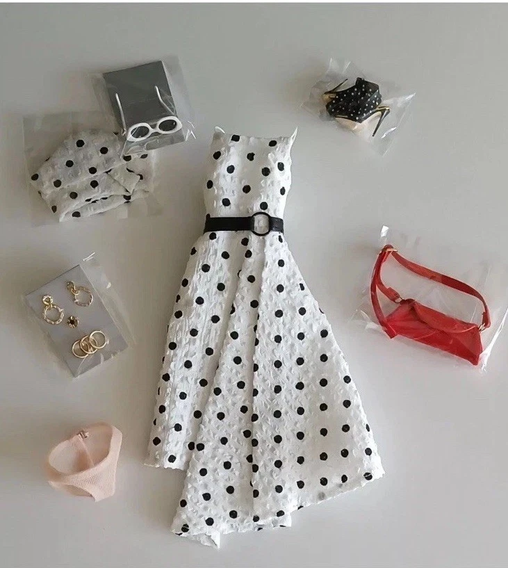 VETEMENTS Completo Completo Integrity Toys Holiday Spot Dania Zarr ��