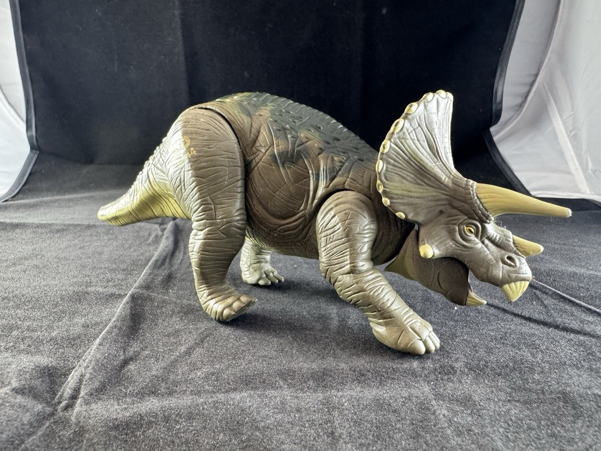 ドラゴン　置物　The Triker The Jurassic Park The Lost World Triceratops Trike Dinosaur Figure