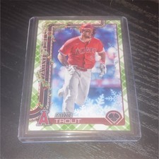 2025 Topps Holiday Mike Trout #H50 Los Angeles Angels Insert Baseball Card