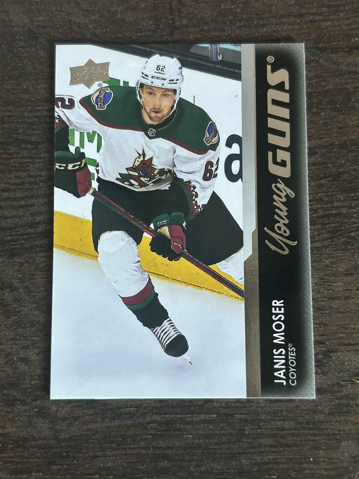 Janis “JJ” Moser 2021-22 Upper Deck Extended Series #712 Young Guns (RC)