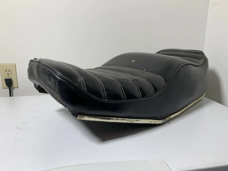 Vintage Kawasaki KZ650C motorcycle Seat KZ 650 CUSTOM 1977 78 79 80 - Image 3 of 4