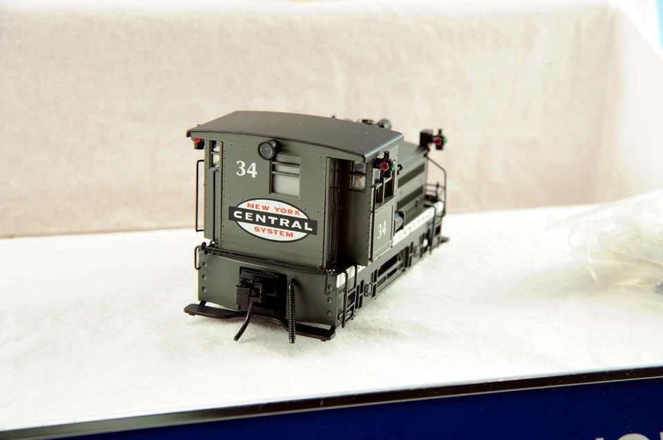 K-LINE K-1530 NEW YORK CENTRAL SMOKING PLYMOUTH SWITCHER TRAIN SET. TESTED. NIB. - Image 4 of 4