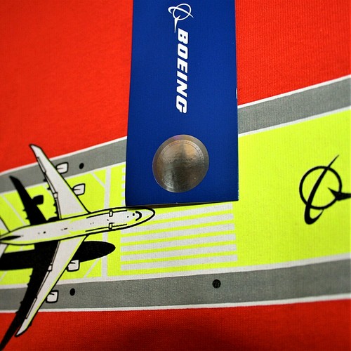 Official Boeing Aerospace Jet Orange Reflective Runway T-Shirt New XL - Picture 4 of 5