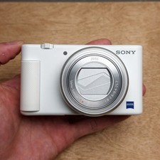 Sony ZV-1 Digital Camera 20.1MP White Wi-Fi Bluetooth Tiltable Screen Vlogging
