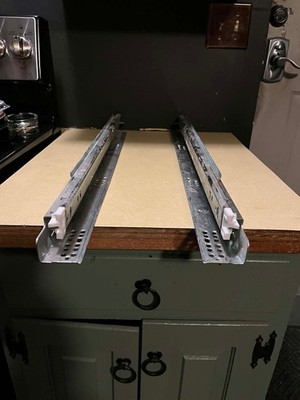 Accuride 3135EC - 28'' ECLIPSE EASY-CLOSE AND UNDERMOUNT SLIDE